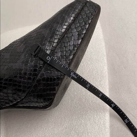 Yves Saint Laurent black snakeskin platform pumps - Picture 8 of 14